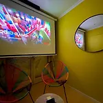 Funky House - Jacuzzi - Salle De Cinéma&netflix - Billard - Nintendo Switch&jeux Appartamento *