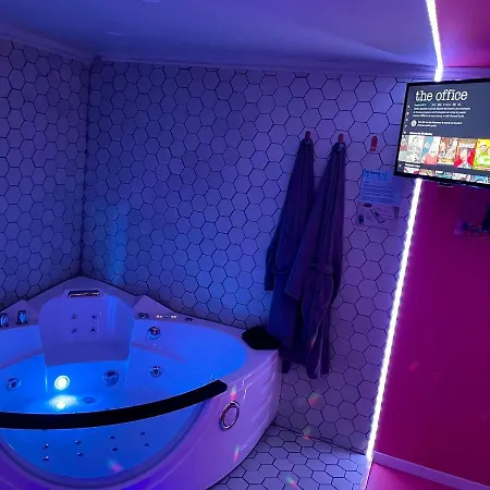 Apartmán Funky House - Jacuzzi - Salle De Cinema & Netflix - Billard - Nintendo Switch & Jeux Douai