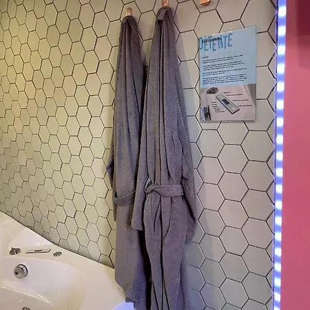 Apartmán Funky House - Jacuzzi - Salle De Cinema & Netflix - Billard - Nintendo Switch & Jeux *