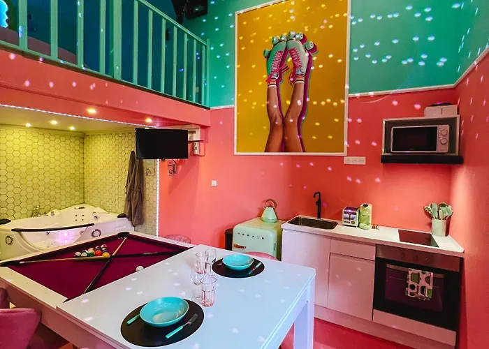 Appartement Funky House - Jacuzzi - Salle De Cinéma&netflix - Billard - Nintendo Switch&jeux *